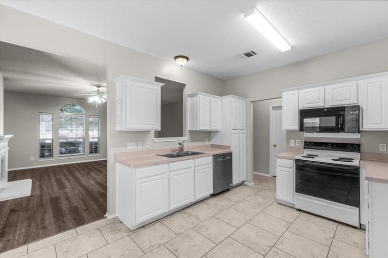 3933 Parkhaven Drive, Denton TX 76210 - Photo 8