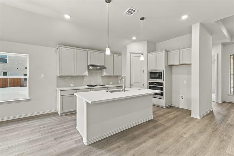 944 Alberta Spruce Road, Fort Worth TX 76247 - Photo 2
