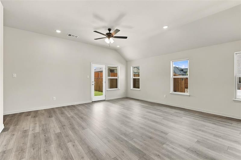 944 Alberta Spruce Road, Fort Worth TX 76247 - Photo 15