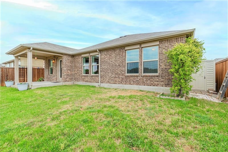 112 Plumed Thistle Drive, Fort Worth TX 76131 - Photo 16