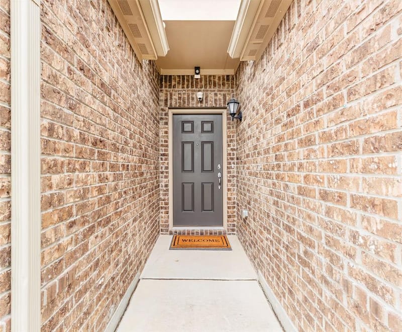 112 Plumed Thistle Drive, Fort Worth TX 76131 - Photo 8