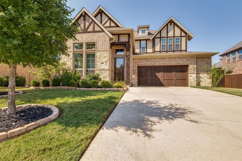 3307 Willow Brook Drive, Mansfield TX 76063