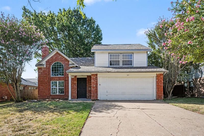 307 Hopewell Street, Grand Prairie TX 75052