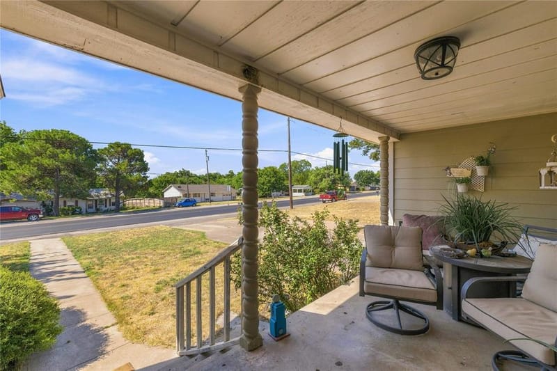 901 W Wrights Avenue, Comanche TX 76442 - Photo 2