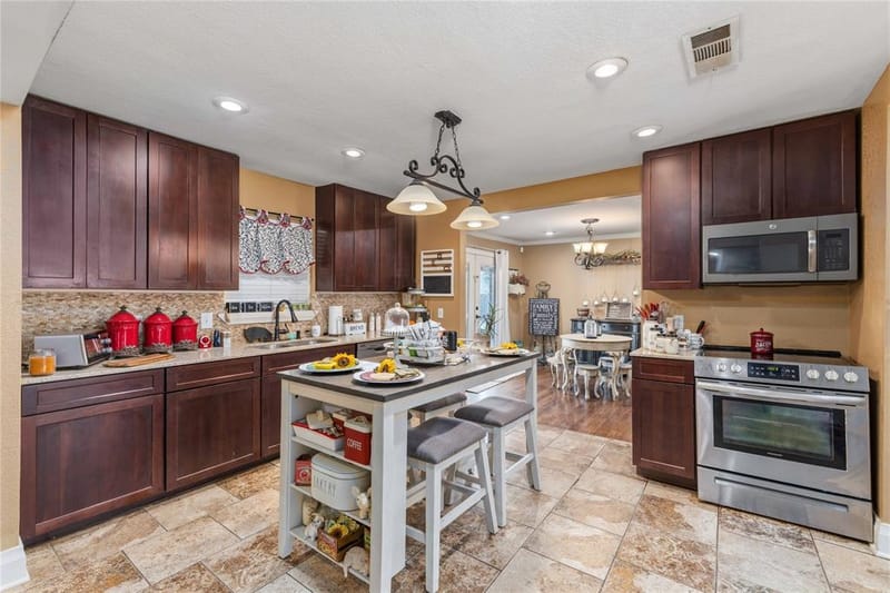 901 W Wrights Avenue, Comanche TX 76442 - Photo 7