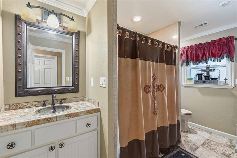 901 W Wrights Avenue, Comanche TX 76442 - Photo 15