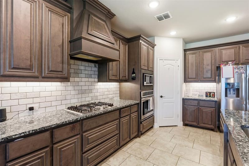 1112 Bear Oak Drive, Burleson TX 76028 - Photo 12