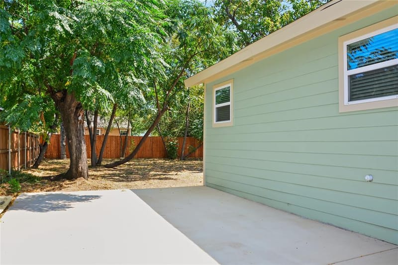 3818 Penelope Street, Dallas TX 75210 - Photo 38