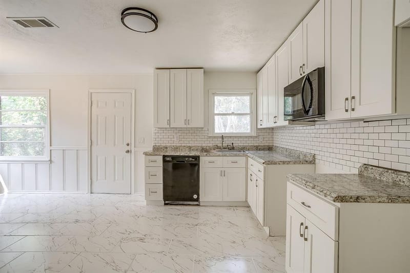 5736 Tracyne Drive, Westworth Village TX 76114 - Photo 12