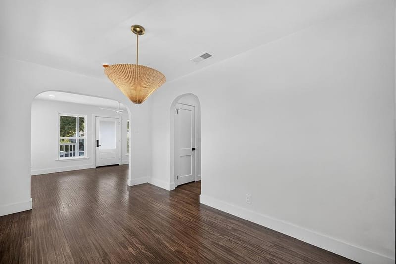 409 S Barnett Avenue, Dallas TX 75211 - Photo 6