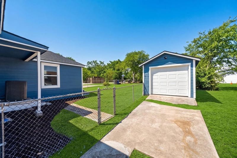 409 S Barnett Avenue, Dallas TX 75211 - Photo 26