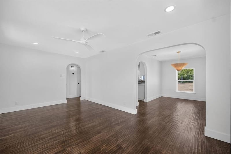 409 S Barnett Avenue, Dallas TX 75211 - Photo 8