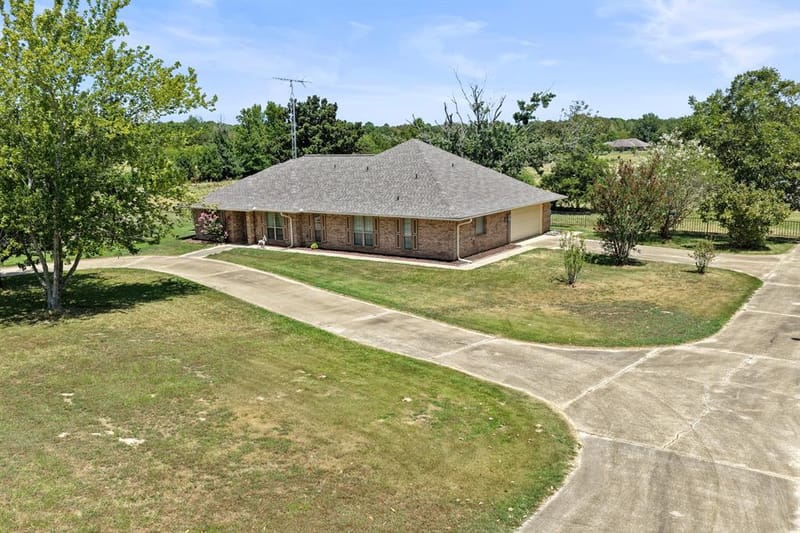 1149 County Road 4510, Mount Pleasant TX 75455 - Photo 3
