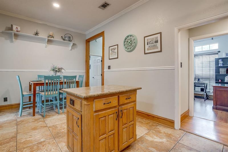 316 Shane Lane, Burleson TX 76028 - Photo 13