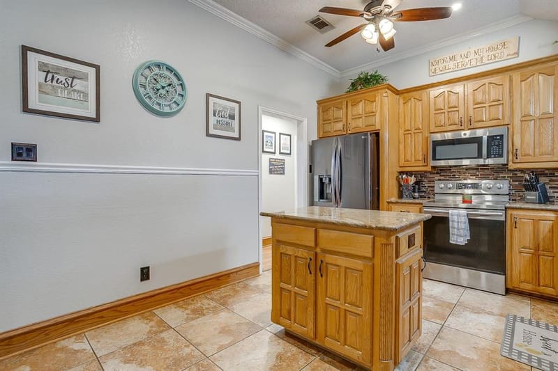 316 Shane Lane, Burleson TX 76028 - Photo 14