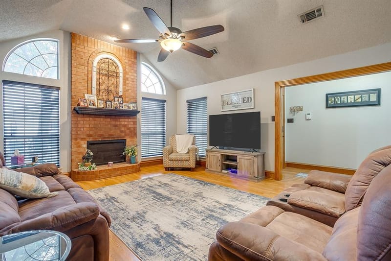 316 Shane Lane, Burleson TX 76028 - Photo 8