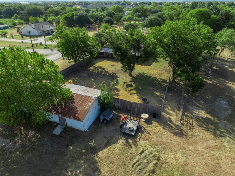 205 Rabbit Run, Woodway TX 76712 - Photo 8