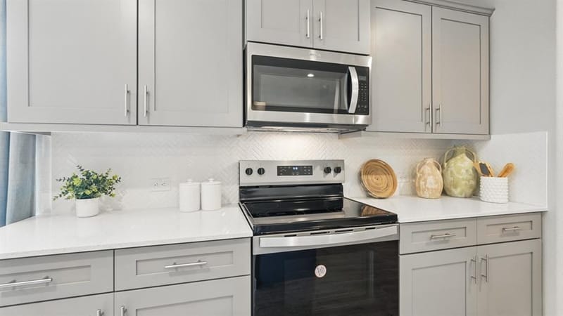 4919 SIMMENTAL Drive, Arlington TX 76001 - Photo 6