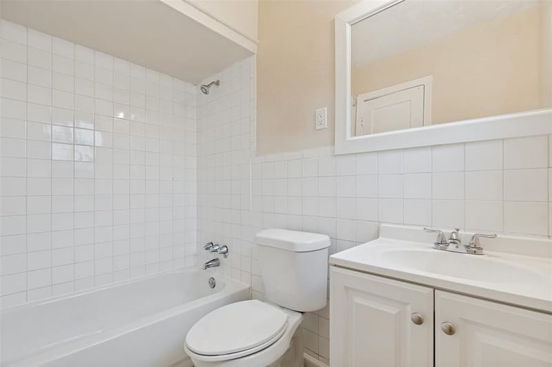 1821 Overhill Lane, Dallas TX 75216 - Photo 9