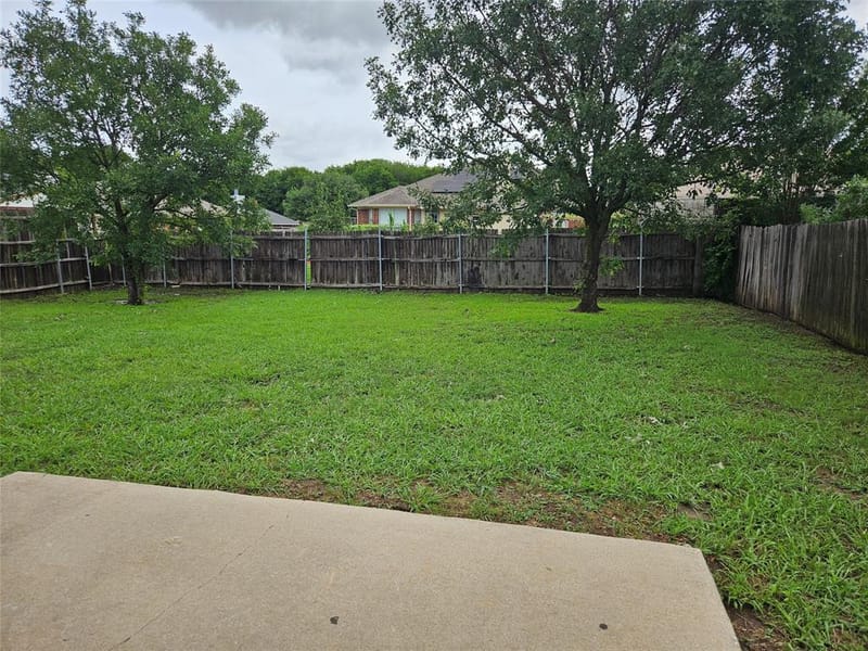 5901 Rising Meadow Drive, Arlington TX 76018 - Photo 17