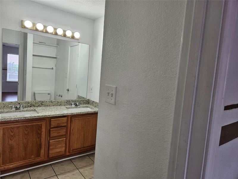 5901 Rising Meadow Drive, Arlington TX 76018 - Photo 16