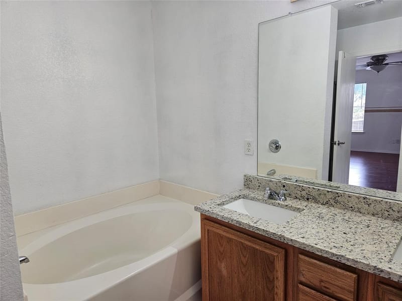 5901 Rising Meadow Drive, Arlington TX 76018 - Photo 15