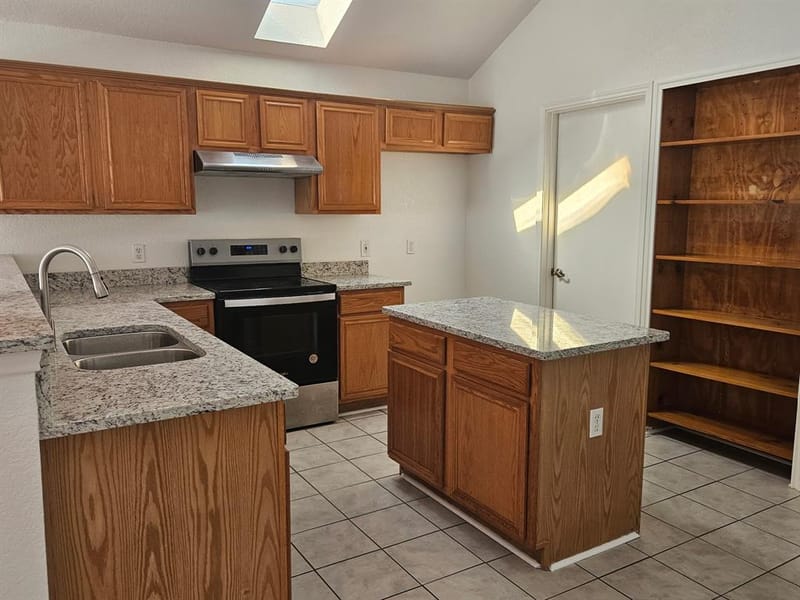5901 Rising Meadow Drive, Arlington TX 76018 - Photo 8
