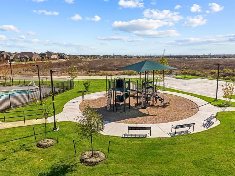 1036 Auburn Drive, Justin TX 76247 - Photo 7