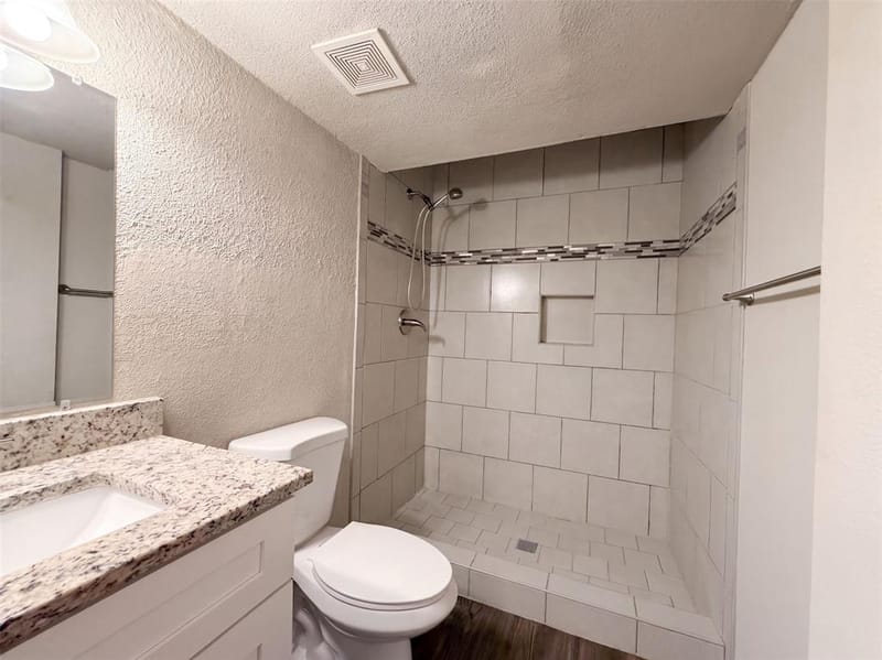 330 E Coral Way, Grand Prairie TX 75051 - Photo 17