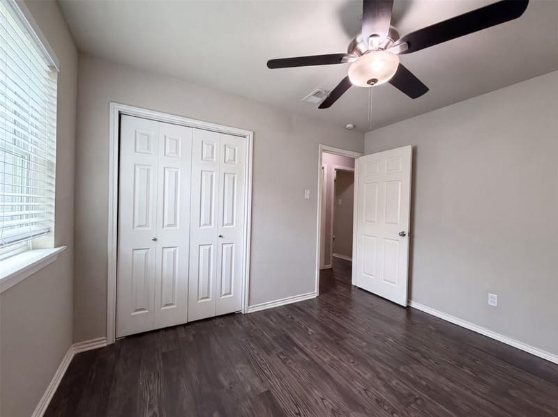 330 E Coral Way, Grand Prairie TX 75051 - Photo 16