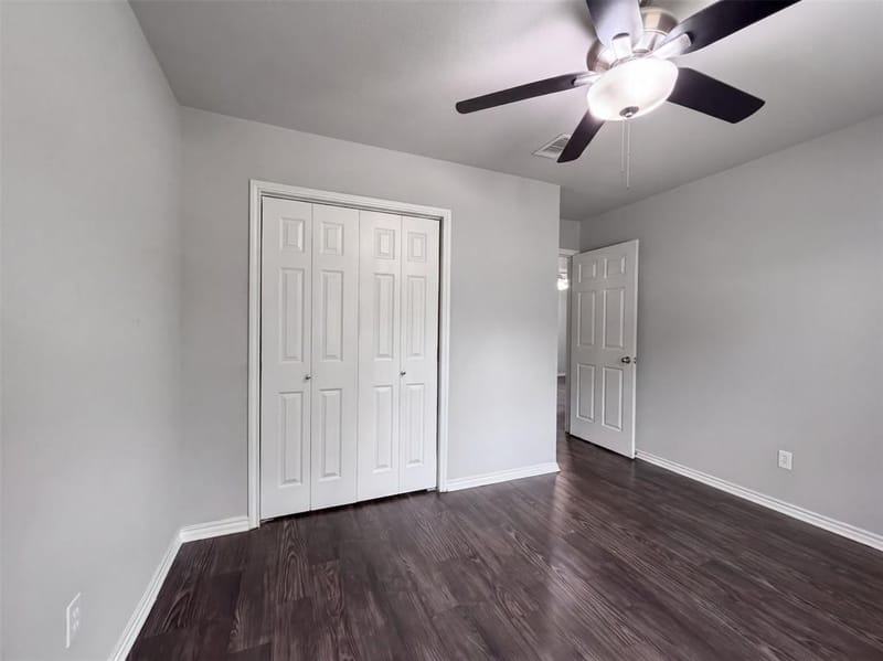 330 E Coral Way, Grand Prairie TX 75051 - Photo 12