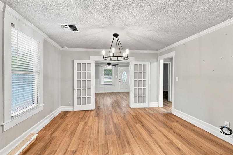 203 N Pendell Avenue, Cleburne TX 76033 - Photo 7