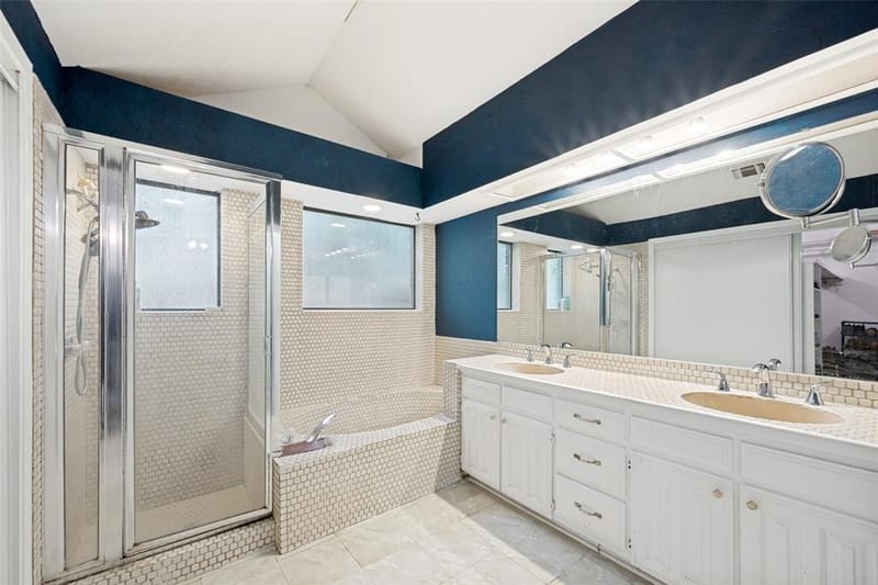 2512 Winding Hollow Lane, Arlington TX 76006 - Photo 14