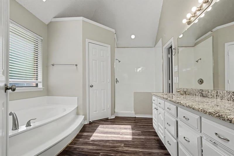 8306 Navigation Drive, Rowlett TX 75088 - Photo 17