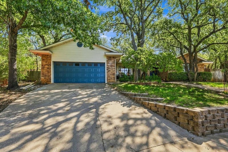 3232 Prince Court, Bedford TX 76021 - Photo 2