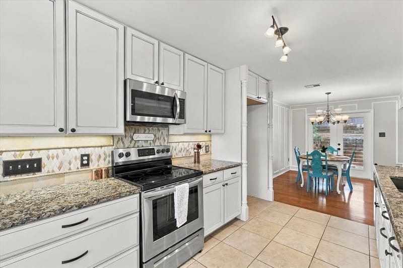 3232 Prince Court, Bedford TX 76021 - Photo 4