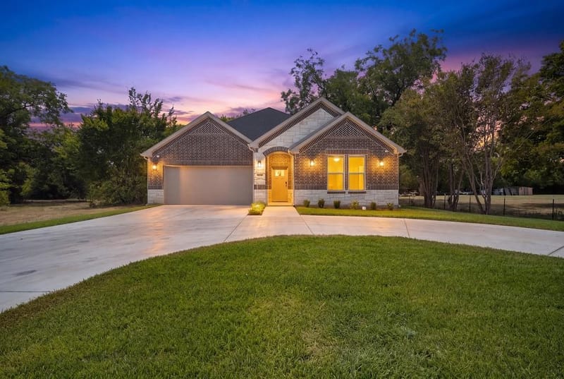 4519 Rosehill Road, Garland TX 75043