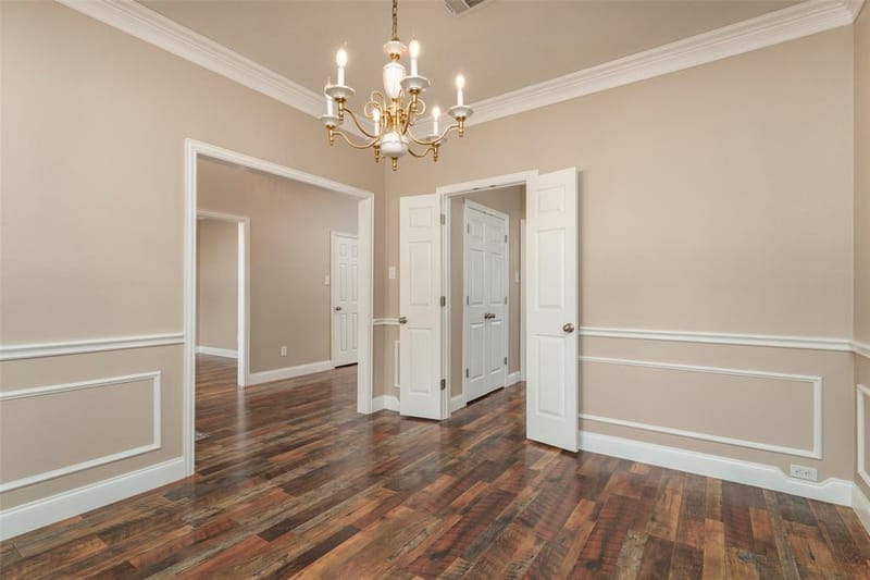 6101 Copperfield Drive, Arlington TX 76001 - Photo 9
