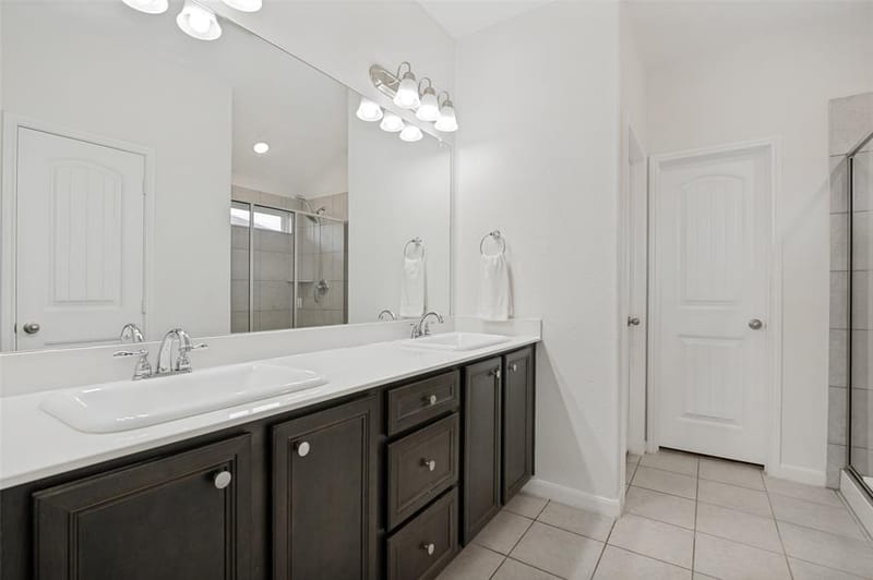 4022 Meadow Canyon Drive, Lancaster TX 75146 - Photo 12