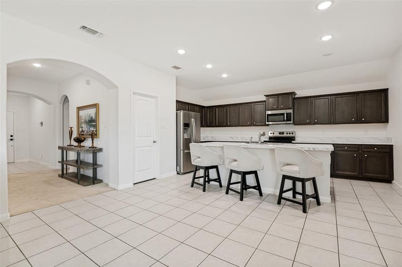 4022 Meadow Canyon Drive, Lancaster TX 75146 - Photo 4