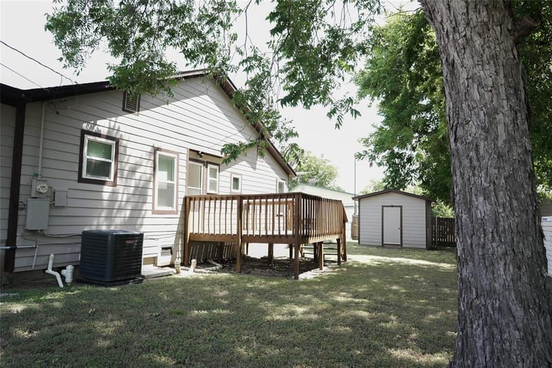 1813 Roberts Cut Off Road, River Oaks TX 76114 - Photo 25