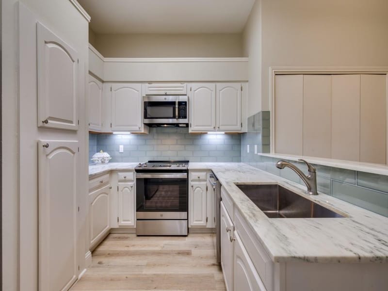 2522 Mallard Cove, Carrollton TX 75006 - Photo 8
