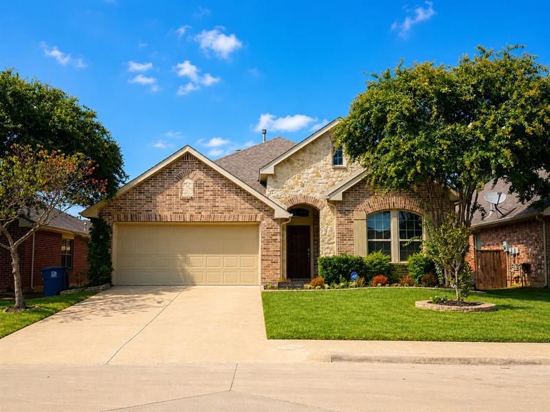 7015 Chackbay Lane, Dallas TX 75227