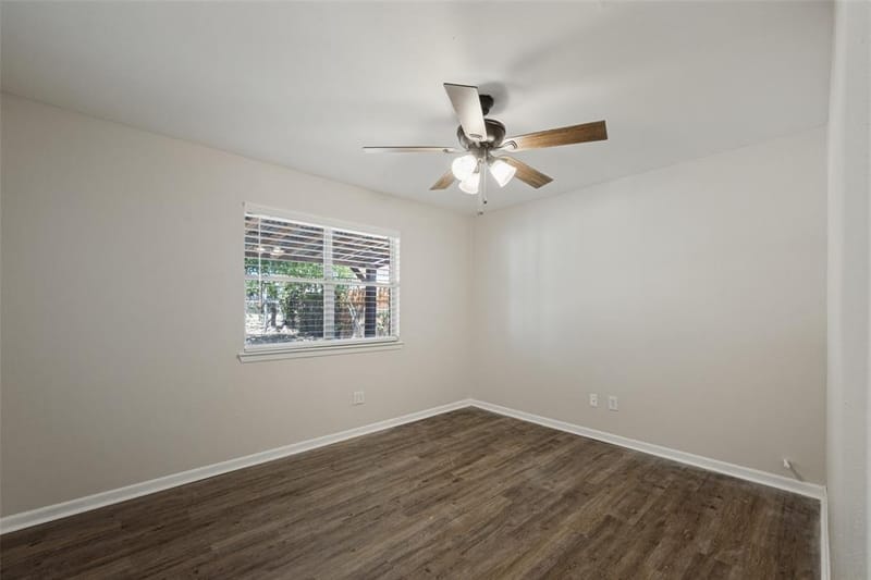 821 E Glendale St., Crowley TX 76036 - Photo 16