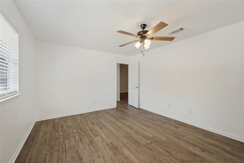 821 E Glendale St., Crowley TX 76036 - Photo 14