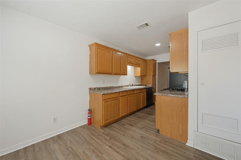 821 E Glendale St., Crowley TX 76036 - Photo 11