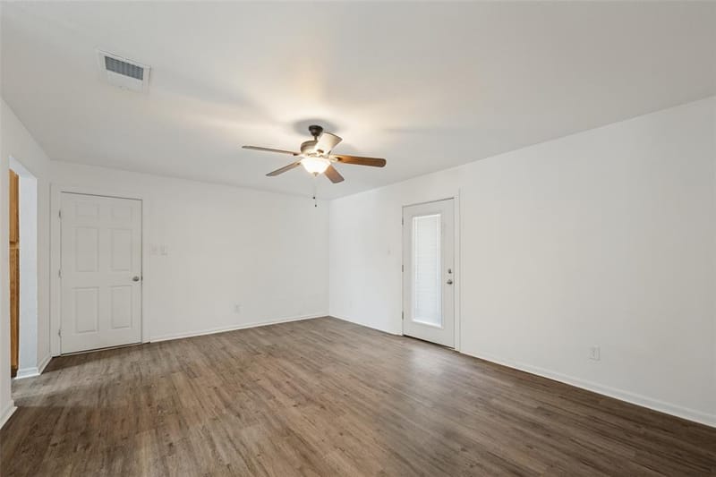 821 E Glendale St., Crowley TX 76036 - Photo 8