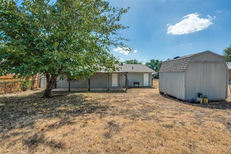 821 E Glendale St., Crowley TX 76036 - Photo 25