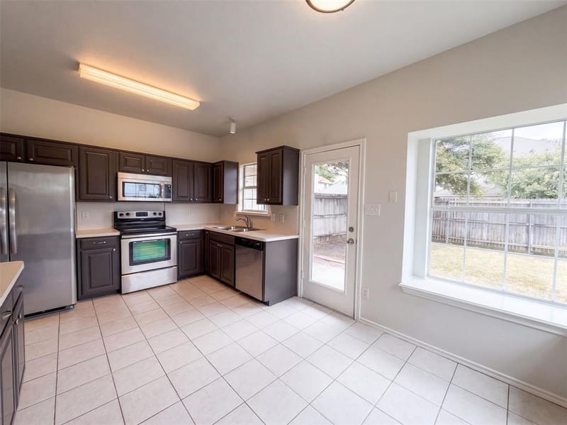 1406 Di Orio Drive, Lewisville TX 75067 - Photo 10