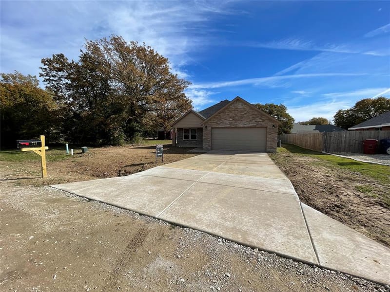 721 HILLBURN, West Tawakoni TX 75474